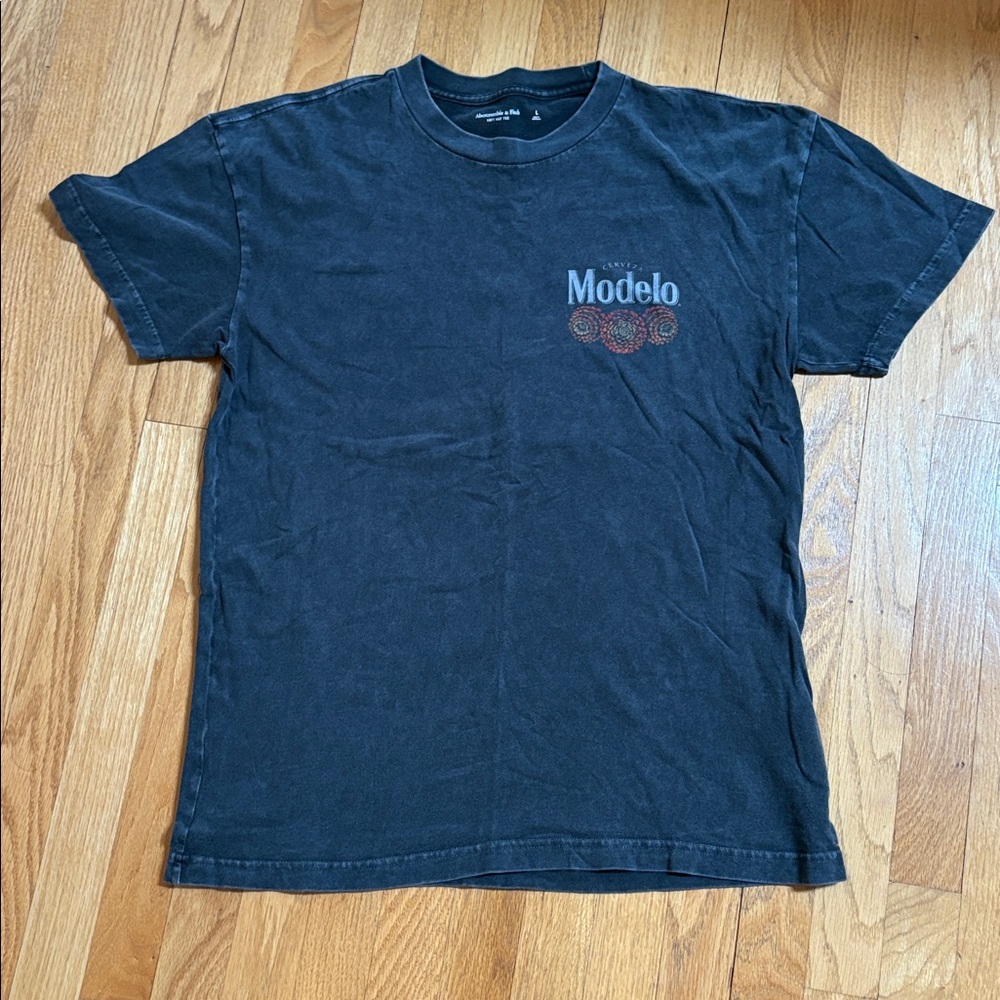 Abercrombie &Fitch Soft tee. Vintage look. Large.